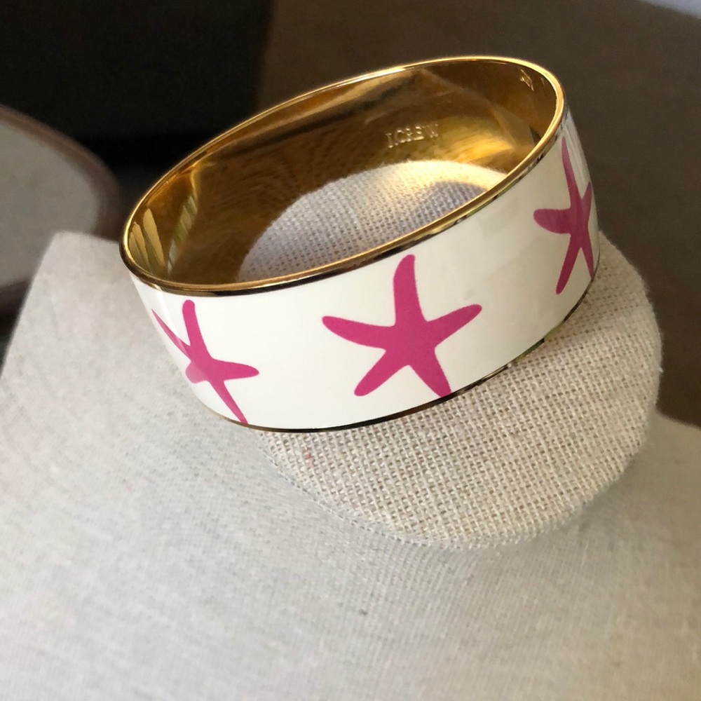 Summertime J.Crew Fuchsia Pink and White Enamel Gold Plated Starfish Bangle
